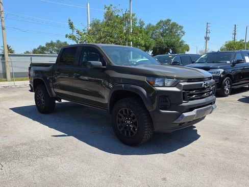 Used 2025 Chevrolet Colorado Trail Boss image 11