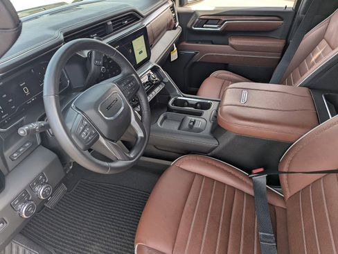 Used 2025 GMC Sierra 2500 Denali Ultimate image 22