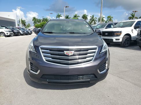 Used 2019 Cadillac XT5 FWD image 2