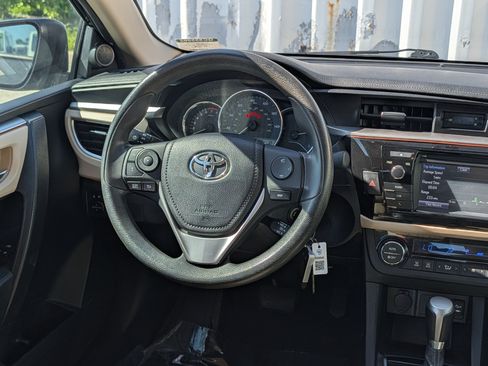 Used 2016 Toyota Corolla LE FWD image 16