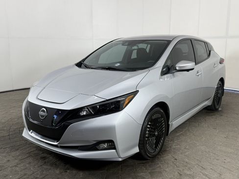 Used 2024 Nissan Leaf SV Plus FWD image 3