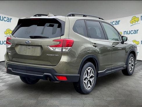 Used 2023 Subaru Forester Premium AWD/4WD image 6