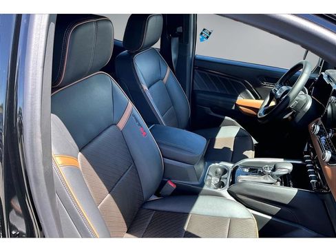 New 2026 GMC Canyon AT4 w/ Technology Plus Package AWD/4WD image 10