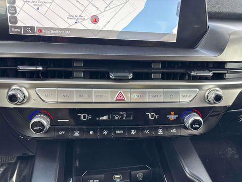 Used 2023 Kia Telluride LX image 24