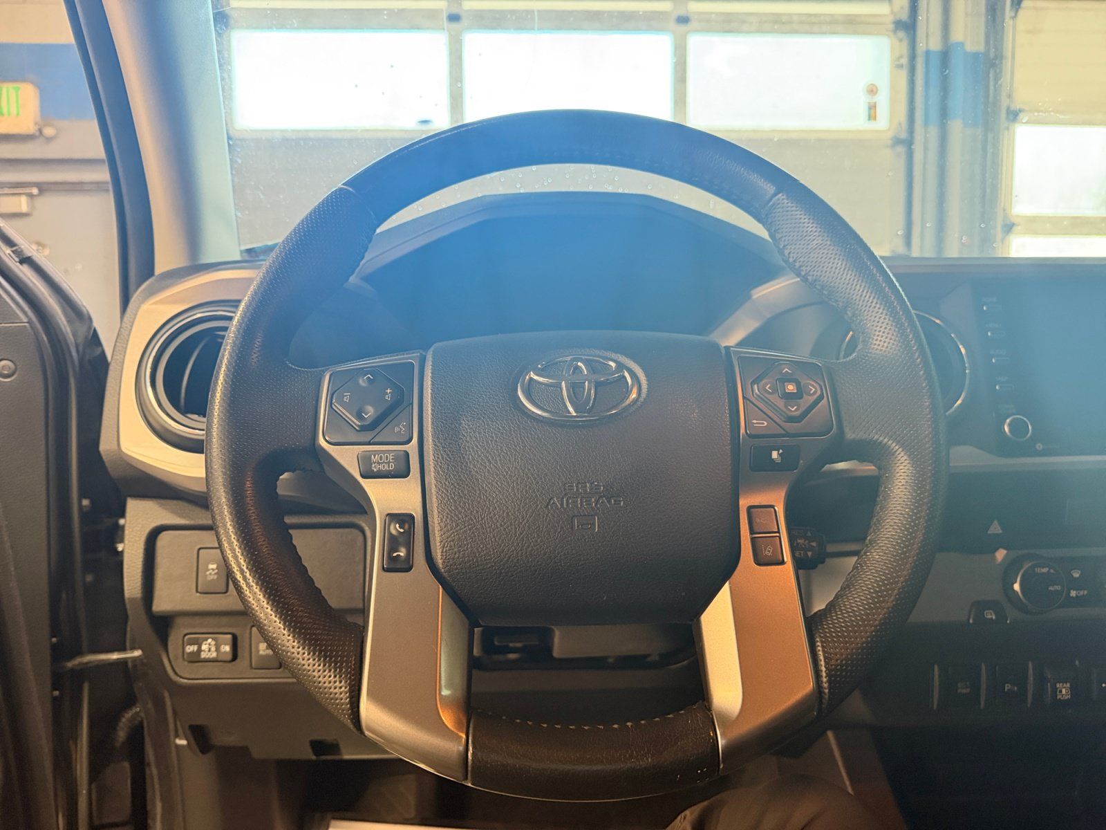 Used 2021 Toyota Tacoma SR5 RWD image 9