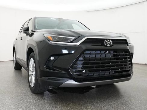 New 2026 Toyota Grand Highlander AWD image 30
