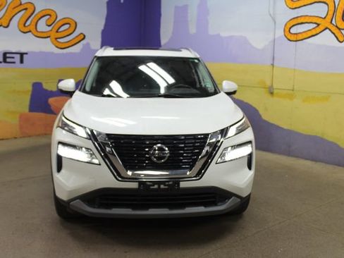 Used 2021 Nissan Rogue SV AWD/4WD image 3