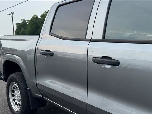 Used 2023 Chevrolet Colorado W/T RWD image 21