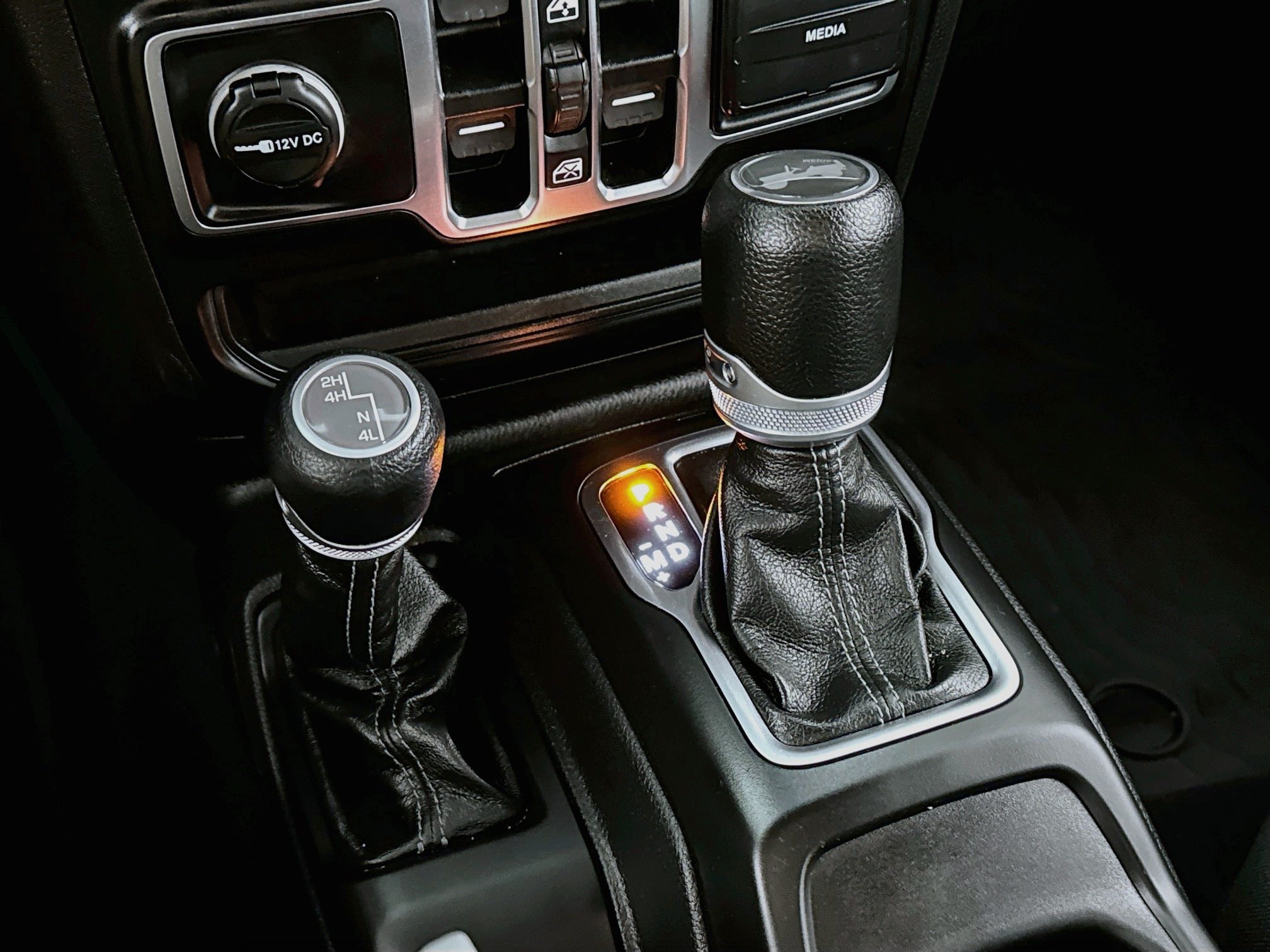 Used 2025 Jeep Wrangler Unlimited Sport AWD/4WD image 18