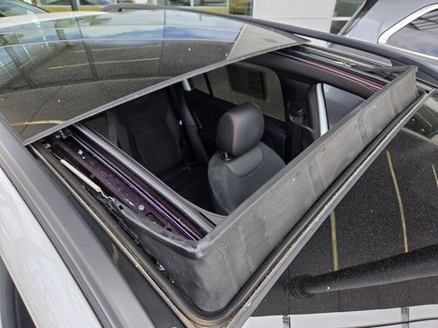 Certified 2022 Mercedes-Benz GLB 250 4MATIC image 21