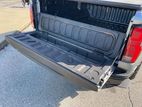 Used 2024 Chevrolet Colorado Z71 w/ Z71 Convenience Package 2 image 45