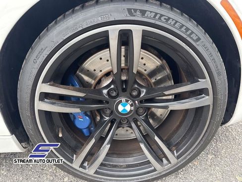 Used 2018 BMW M2 image 11