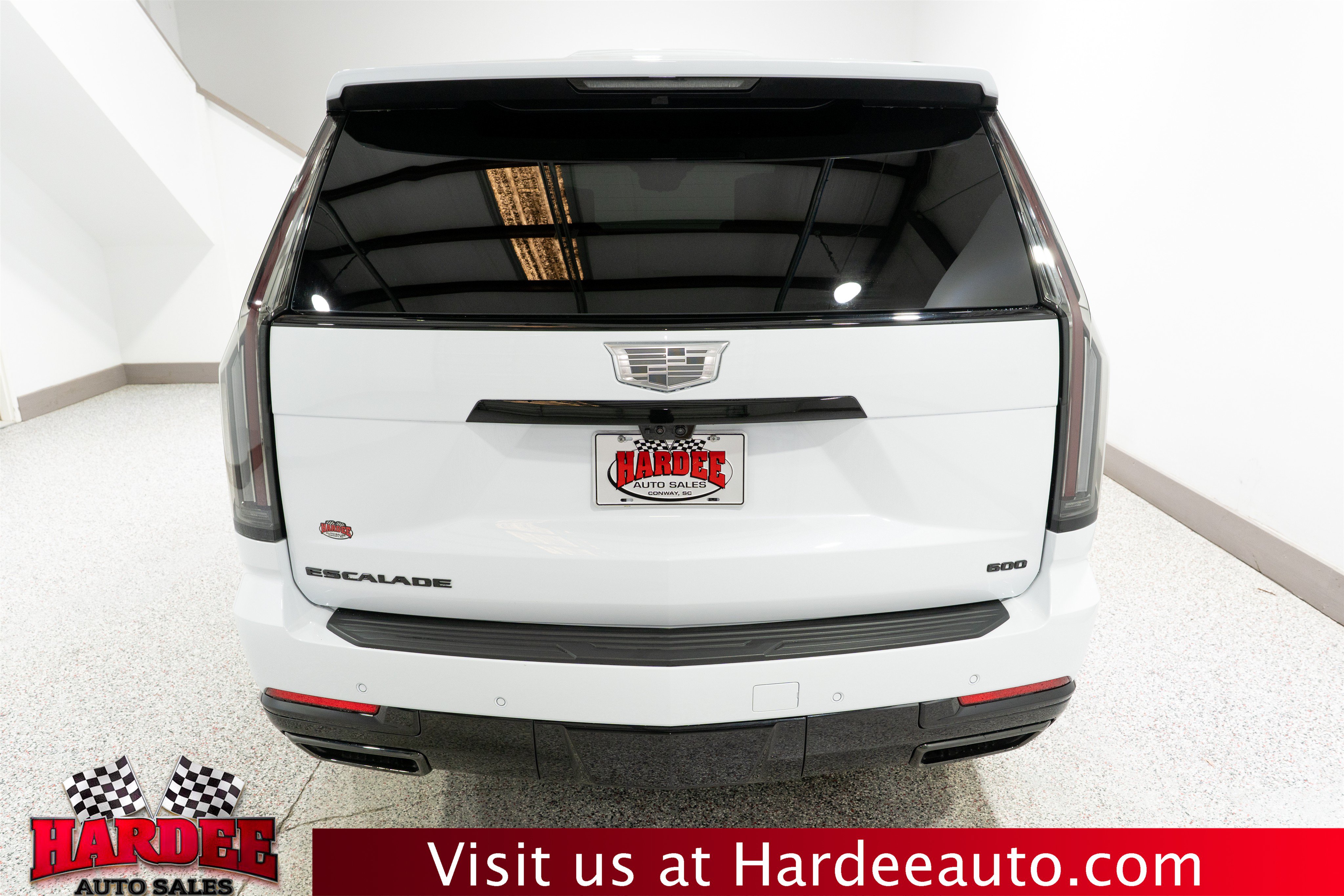 Used 2026 Cadillac Escalade Platinum Sport w/ LPO, ONYX Package AWD/4WD image 4