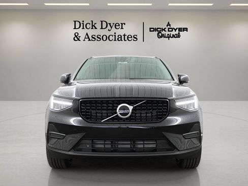 New 2026 Volvo XC40 B5 Core w/ Protection Package Premier AWD/4WD image 4