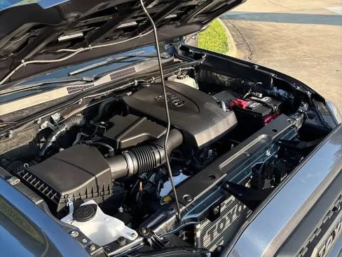 Used 2021 Toyota Tacoma TRD Pro AWD/4WD image 15