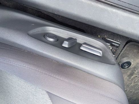 Used 2021 Toyota Camry LE AWD/4WD image 5