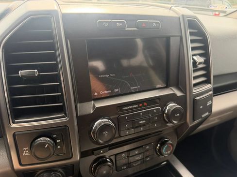 Used 2018 Ford F150 XLT w/ Equipment Group 302A Luxury AWD/4WD image 22
