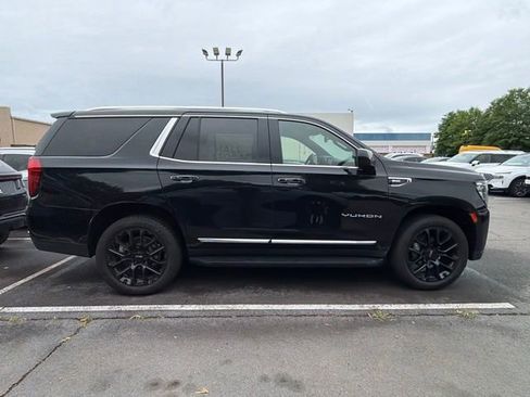 Used 2023 GMC Yukon SLT AWD/4WD image 6