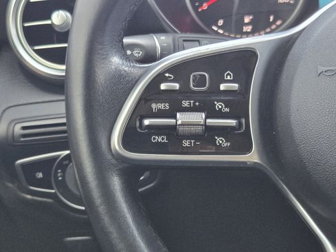 Used 2020 Mercedes-Benz GLC 300 image 25
