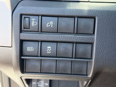 Used 2025 Toyota Tacoma SR5 AWD/4WD image 19