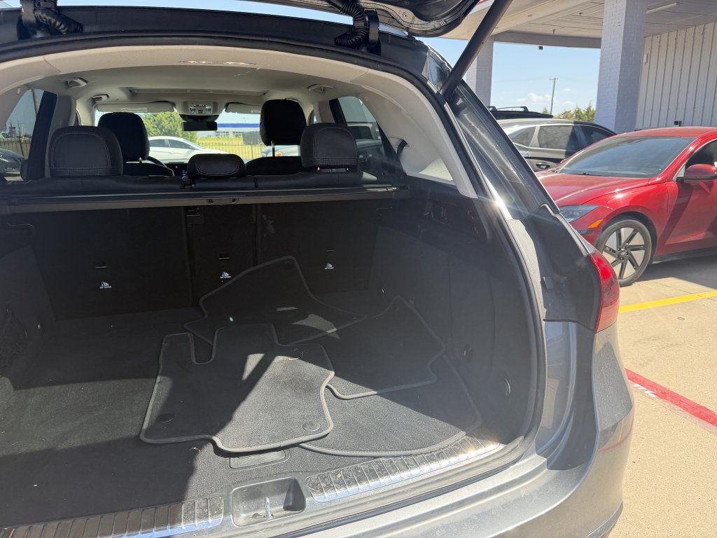 Used 2024 Mercedes-Benz GLE 450 4MATIC w/ AMG Line Exterior image 5