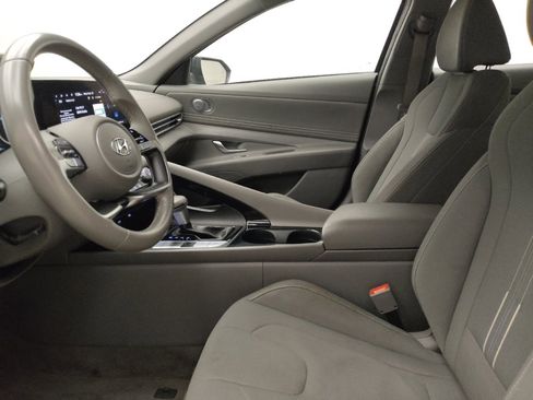 Used 2023 Hyundai Elantra SEL w/ Convenience Package image 17