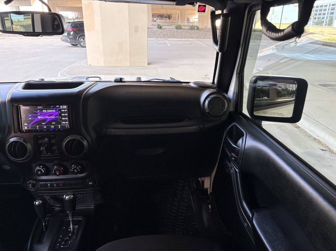 Used 2018 Jeep Wrangler Unlimited Sport S AWD/4WD image 12