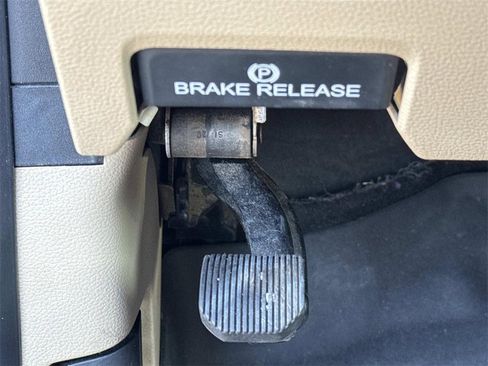 Used 2017 Ford F250 Lariat w/ Chrome Package image 41