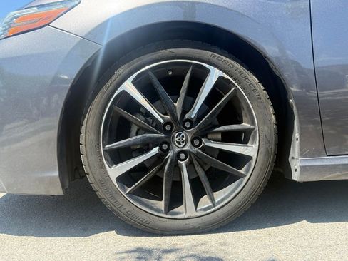Used 2019 Toyota Camry XSE FWD image 31
