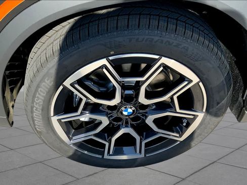 New 2025 BMW X2 xDrive28i w/ Technology Package AWD/4WD image 12