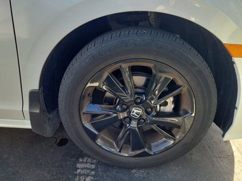 Used 2024 Honda Odyssey Sport image 2