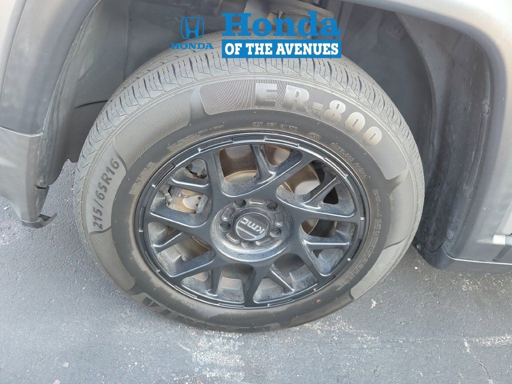Used 2020 Jeep Compass Sport FWD image 4