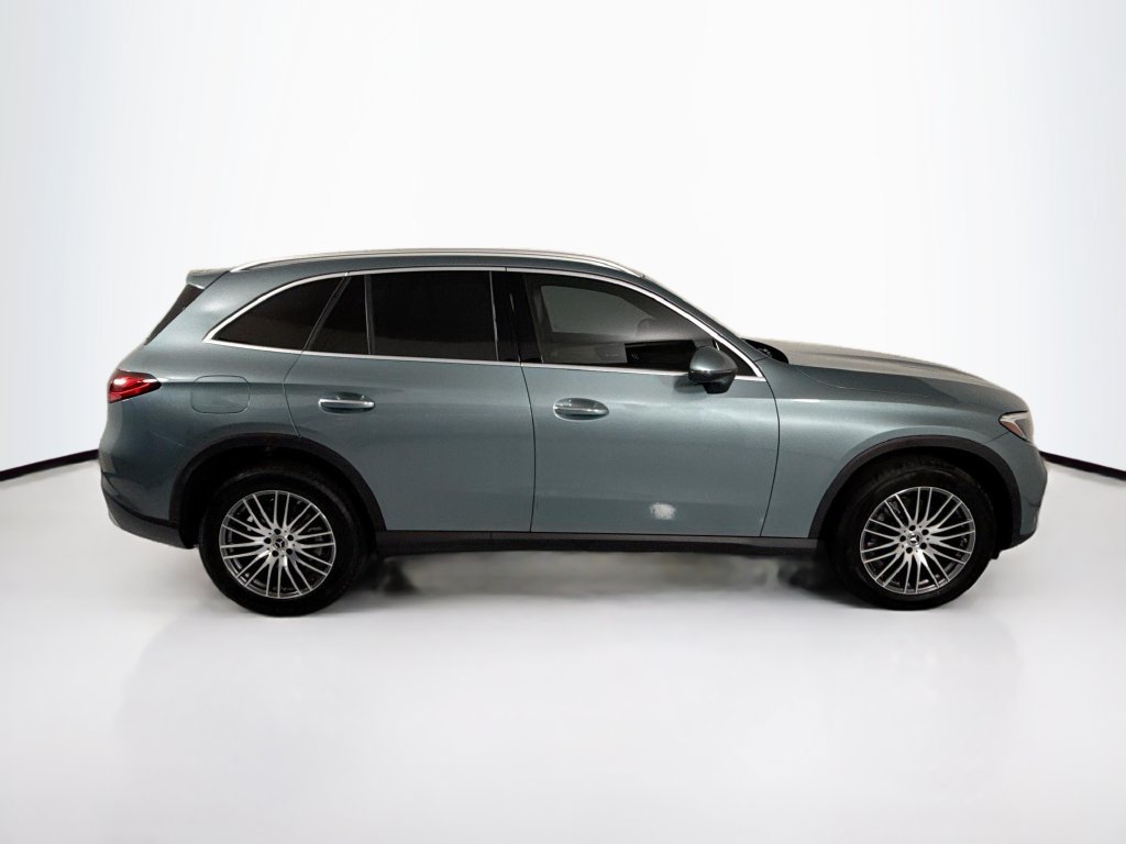 Certified 2026 Mercedes-Benz GLC 300 image 4