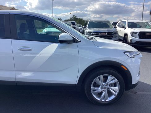 Used 2024 Buick Encore GX Preferred image 8