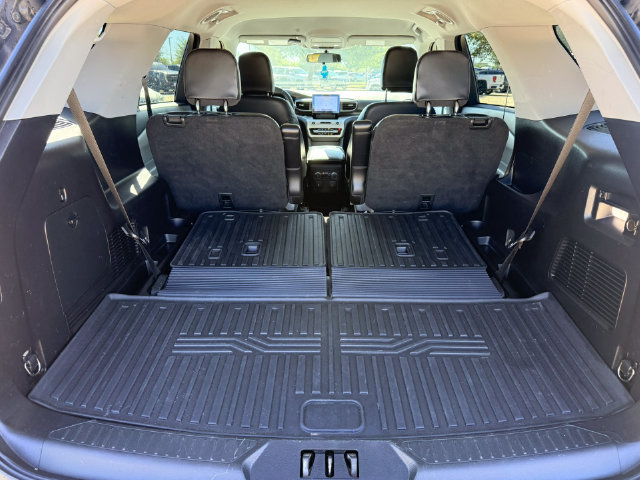 Used 2021 Ford Explorer XLT w/ Equipment Group 202A RWD image 21