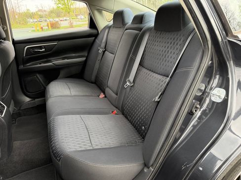 Used 2016 Nissan Altima 2.5 SV w/ Convenience Package image 28