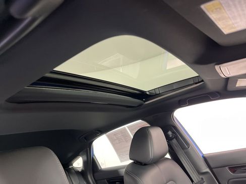 Certified 2022 Honda Civic Sport Touring image 6