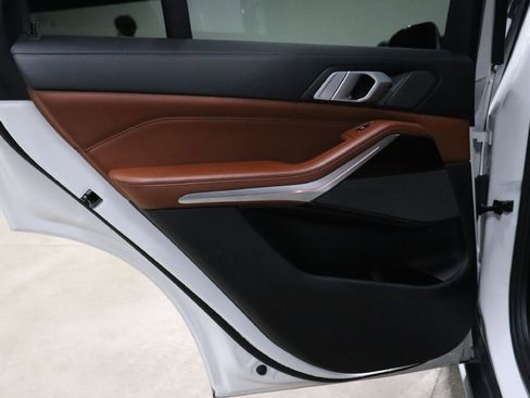 Used 2019 BMW X5 xDrive50i image 14