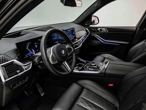 Used 2026 BMW X7 M60i AWD/4WD image 2