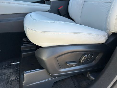 New 2026 Ford Explorer Platinum w/ LUX Leather Package AWD/4WD image 14