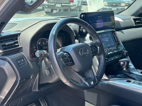Used 2023 Lexus LX 600 F Sport w/ Accessory Package (Z1) AWD/4WD image 9