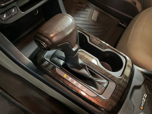 Used 2020 GMC Canyon SLT w/ Driver Alert Package image 24