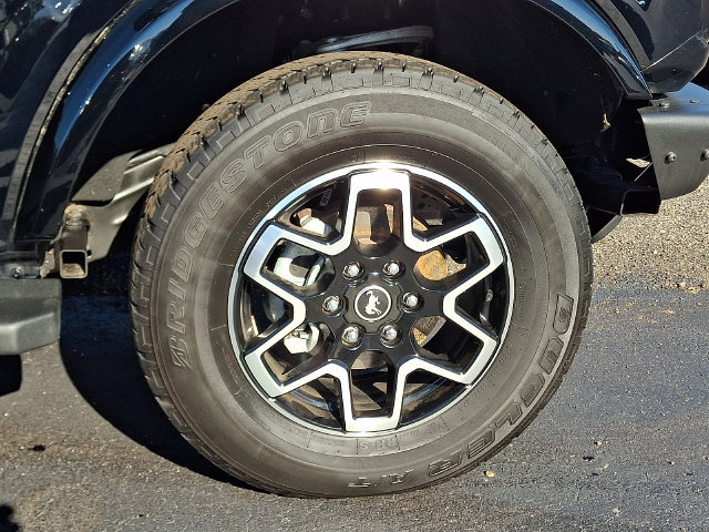 Used 2023 Ford Bronco Outer Banks AWD/4WD image 8