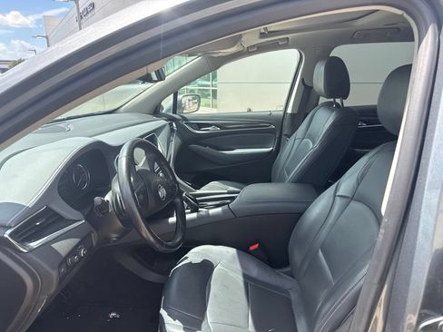 Used 2018 Buick Enclave Premium w/ Experience Buick Package FWD image 2