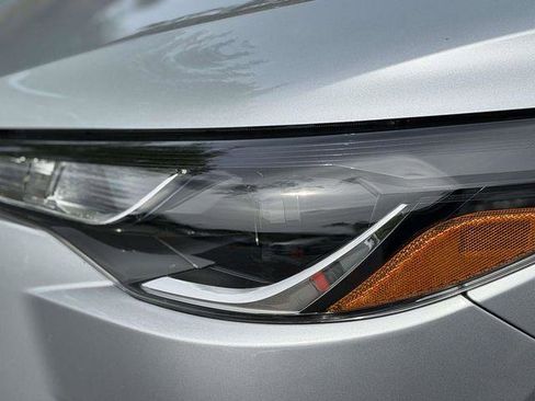Certified 2024 Toyota Corolla Cross L AWD/4WD image 9