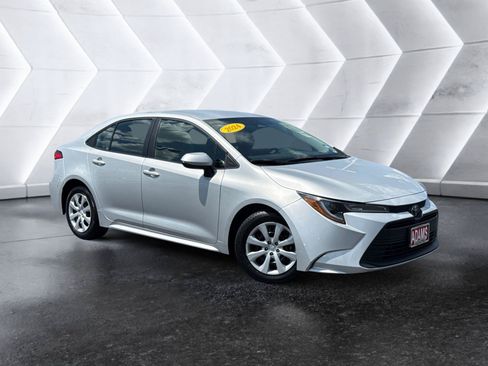 Used 2024 Toyota Corolla LE FWD image 1