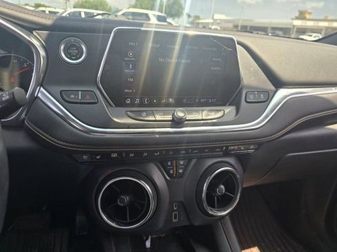 Used 2022 Chevrolet Blazer Premier w/ Enhanced Convenience Package FWD image 14