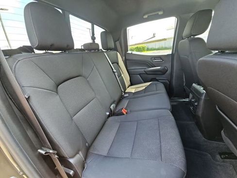 Used 2023 Chevrolet Colorado LT w/ LT Convenience Package AWD/4WD image 29