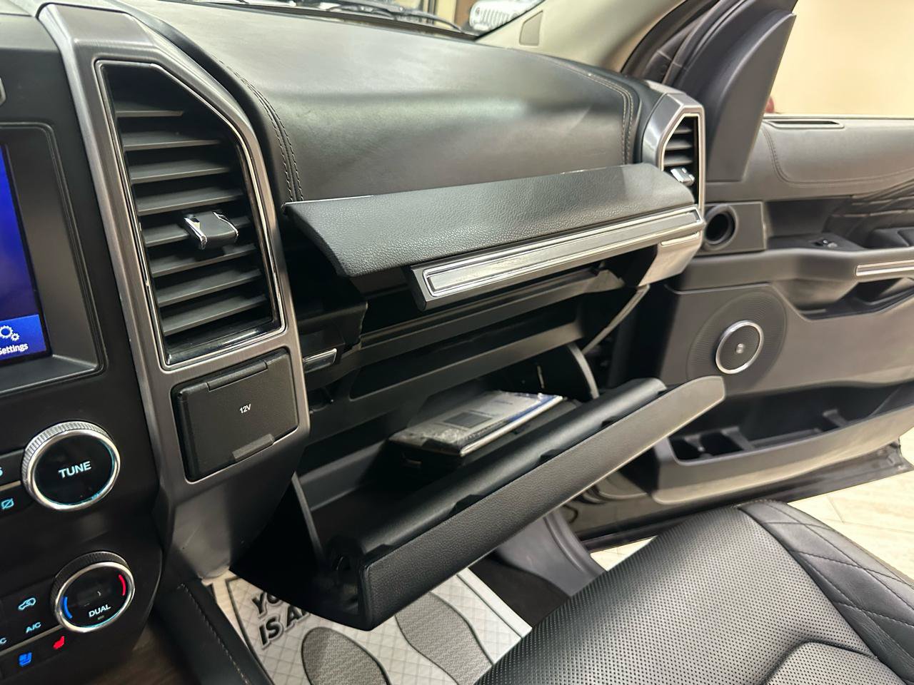 Used 2020 Ford Expedition Platinum AWD/4WD image 33