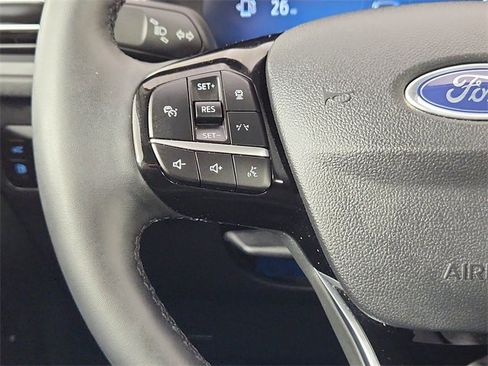 Used 2023 Ford Escape Platinum image 16